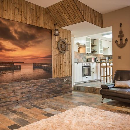 Deluxe Rustic Charlestown Themed Apartment セント・オーステル エクステリア 写真